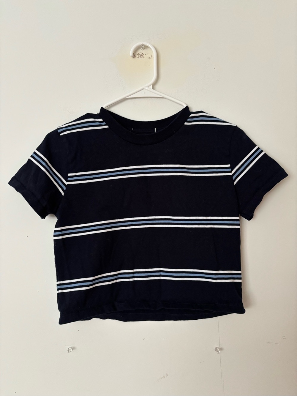 brandy melville navy blue, light blue & white striped crop baby tee shirt top 💙